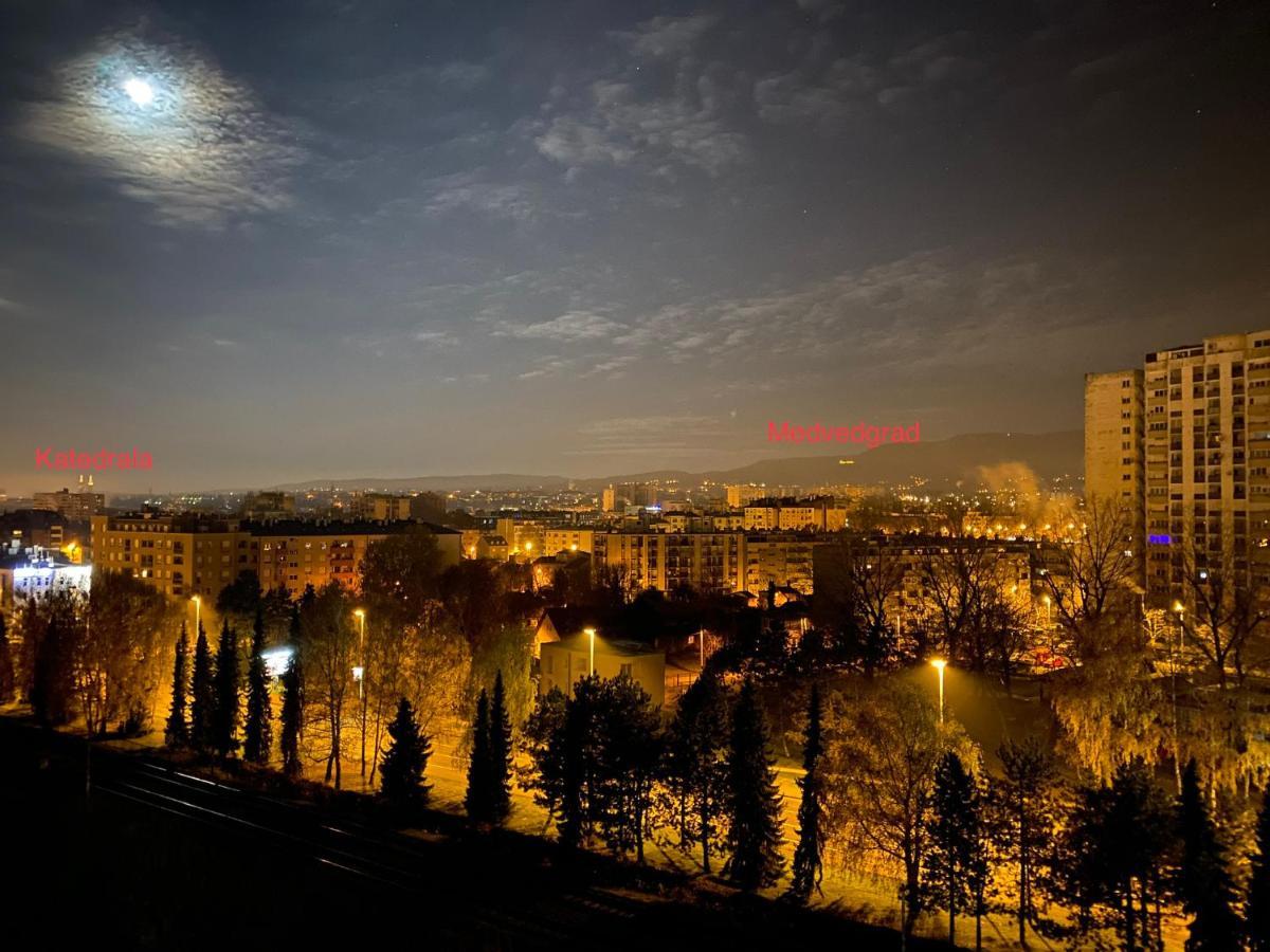 Apartment Vuky Zagreb Bagian luar foto