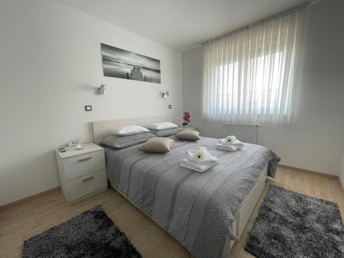 Apartment Vuky Zagreb Bagian luar foto