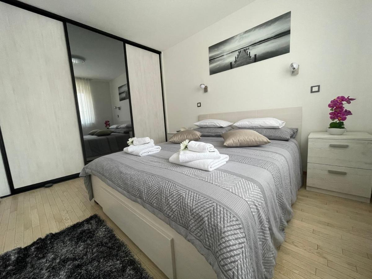 Apartment Vuky Zagreb Bagian luar foto