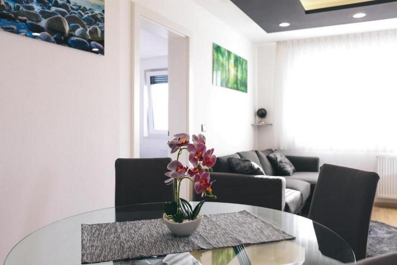 Apartment Vuky Zagreb Bagian luar foto